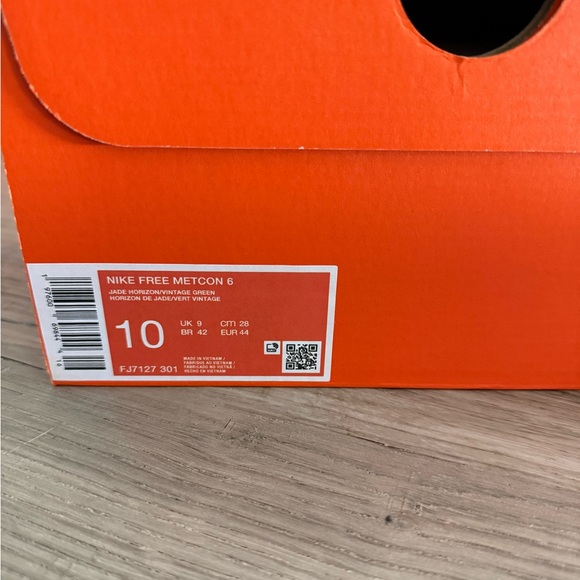 Nike free metcon 6 - vintage green size 8 and 10 new in box - Picture 9 of 10